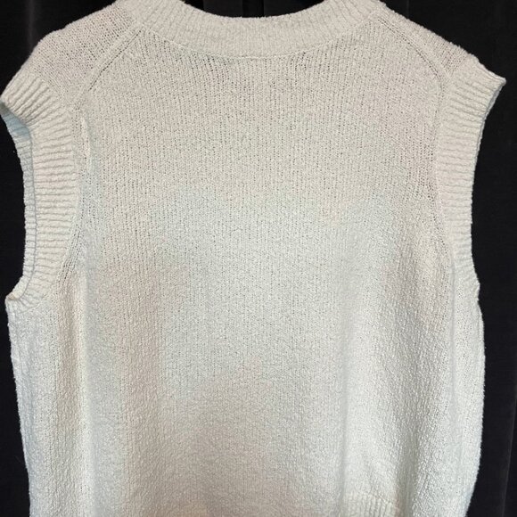 Banana Republic Factory- Bouclé Pullover Sweater Sleeveless - Picture 3 of 4